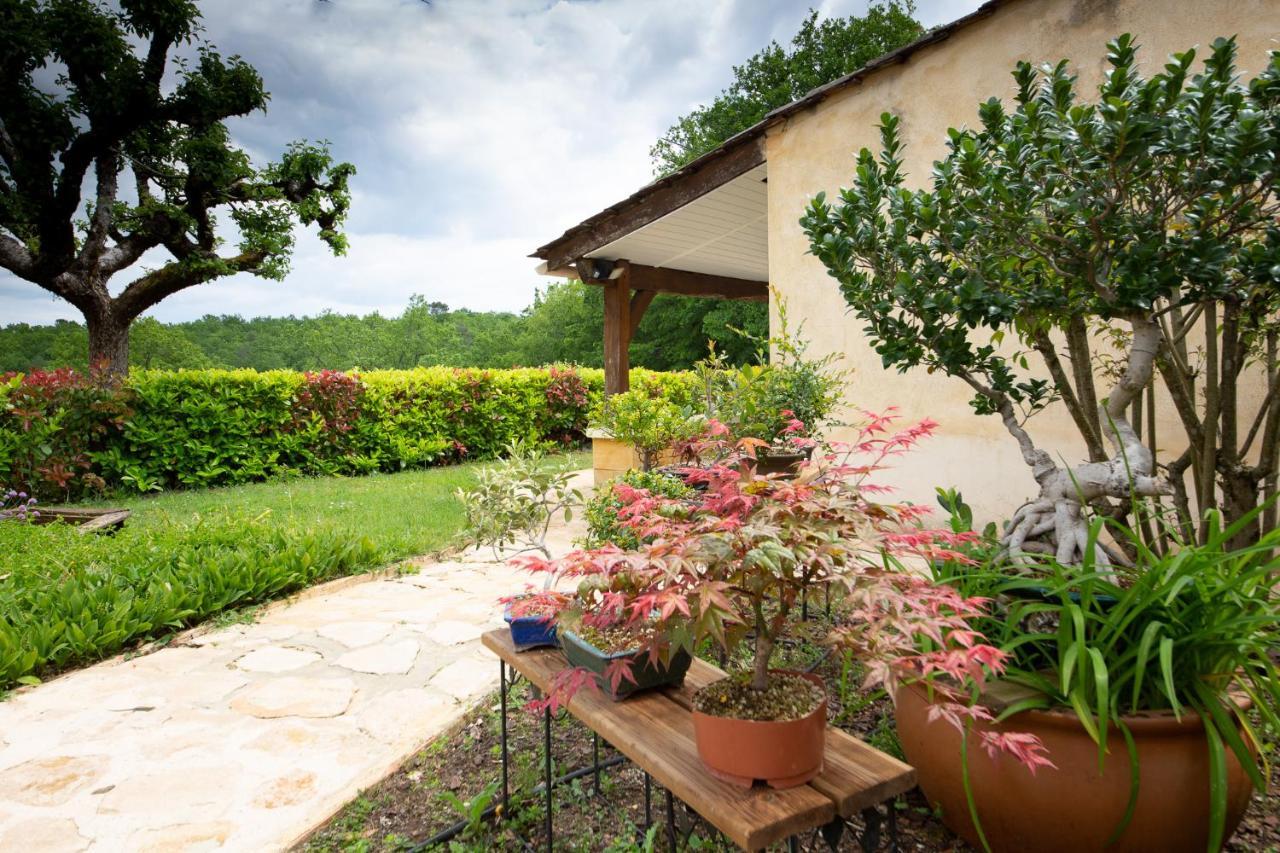 Hotel De La Ferme Lamy Meyrals Exterior photo